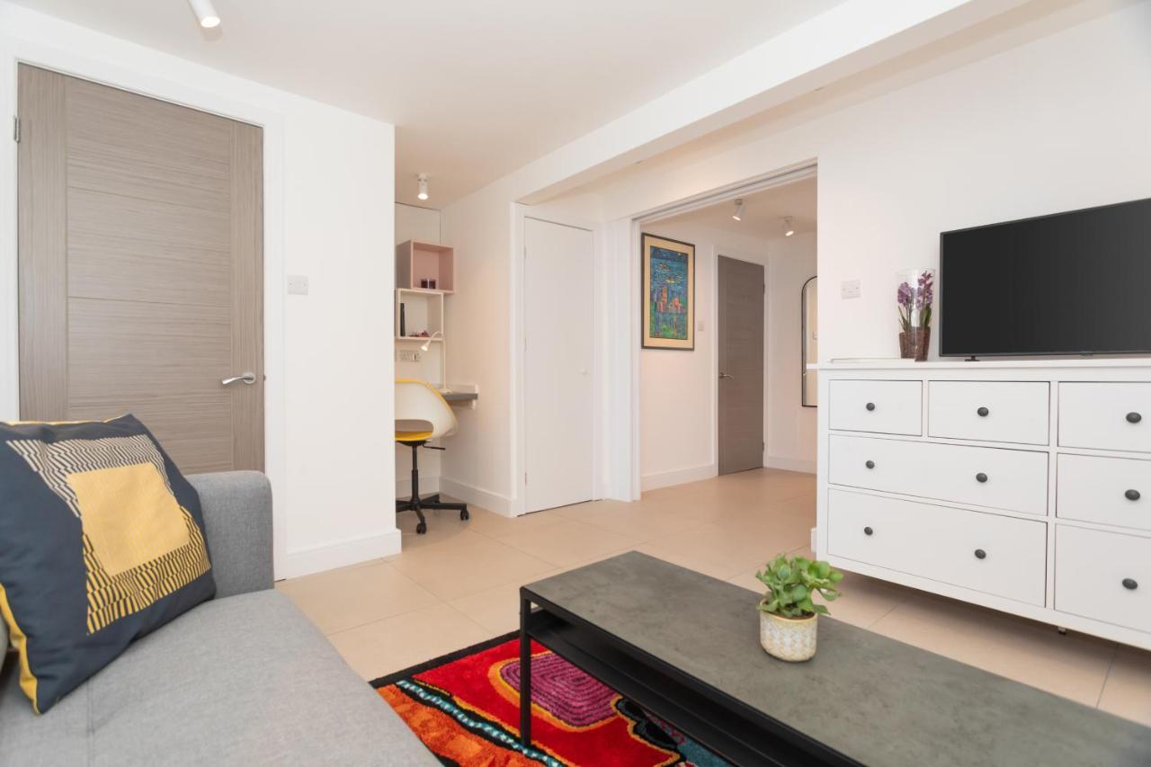 The Blue Door Apartment Bath Luaran gambar